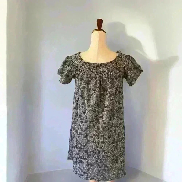 Off the Shoulder Dress - Picture 3 of 5